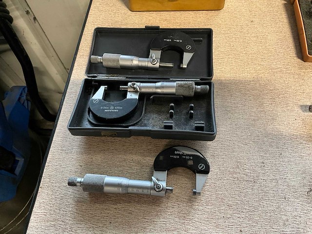 Mitutoyo 0-25 buitenmaat micrometer (3x) - afbeelding 1 van  4