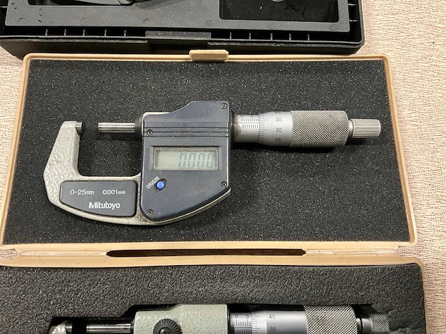 Mitutoyo 0,001 buitenmaat micrometer (3x) - afbeelding 3 van  4