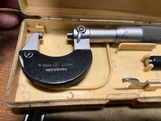 Mitutoyo 0,01 buitenmaat micrometer (2x) - afbeelding 3 van  4