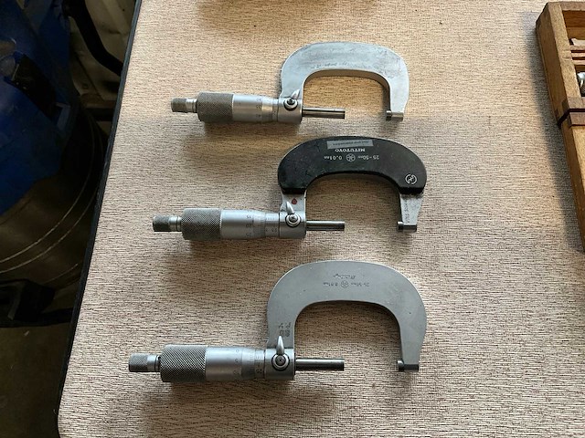 Mitutoyo 25-50 buitenmaat micrometer (3x) - afbeelding 1 van  5