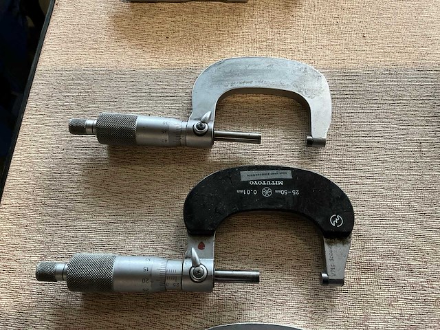 Mitutoyo 25-50 buitenmaat micrometer (3x) - afbeelding 3 van  5