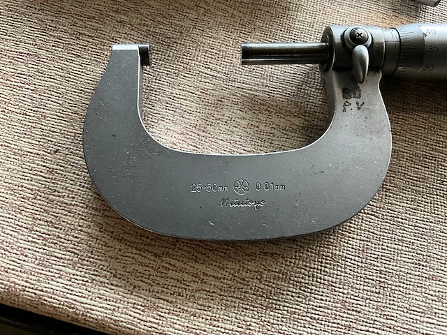 Mitutoyo 25-50 buitenmaat micrometer (3x) - afbeelding 4 van  5