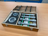 Mitutoyo 368-992 driepunts binnenmicrometer set (4x) nieuw in houten kist.