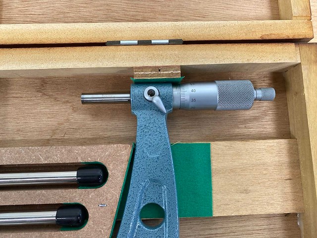 Mitutoyo 400-500mm buitenmicrometer - afbeelding 5 van  8