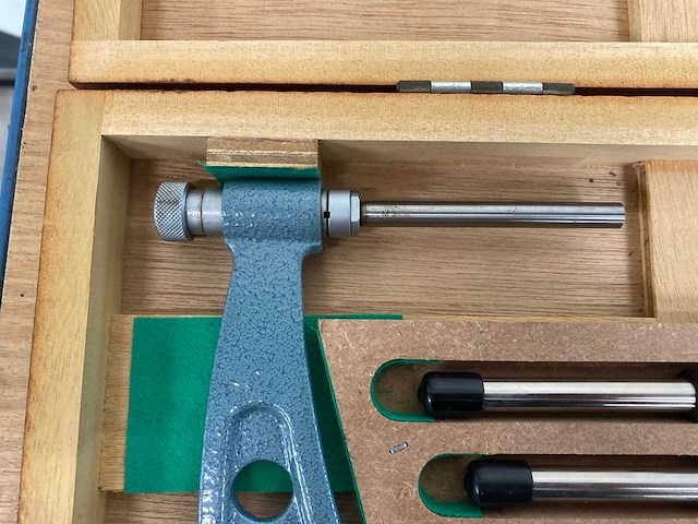 Mitutoyo 400-500mm buitenmicrometer - afbeelding 6 van  8