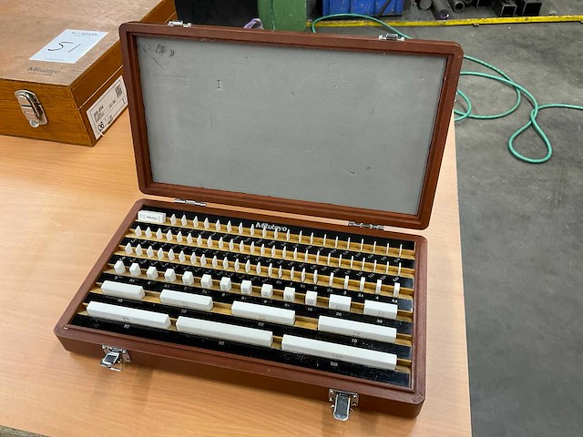 Mitutoyo 516-347 doos keramische eindmaten - afbeelding 1 van  7