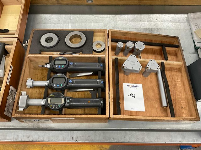 Mitutoyo 568-957 driepunts binnenmaatmicrometer set - afbeelding 1 van  6