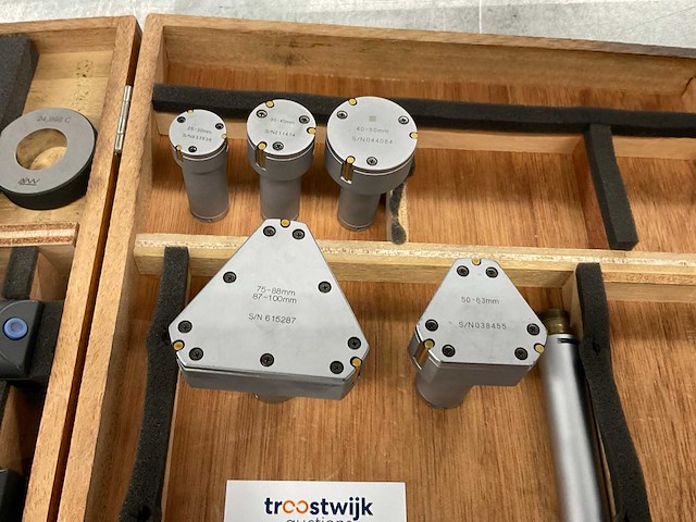 Mitutoyo 568-957 driepunts binnenmaatmicrometer set - afbeelding 5 van  6