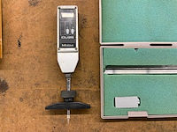 Mitutoyo 575-113 afschuiningsgradenboog en meetklok met diepte opzetstuk - afbeelding 2 van  5