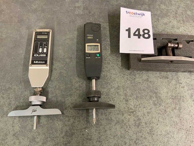 Mitutoyo 575-121 /id-u1025 meetklok met diepte opzetstuk (2x) - afbeelding 2 van  5
