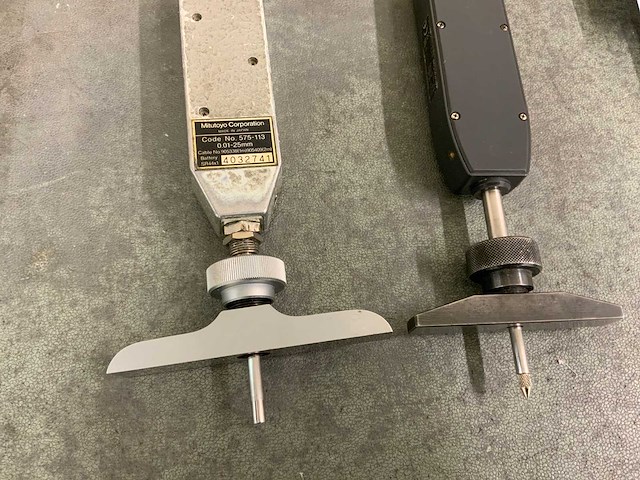Mitutoyo 575-121 /id-u1025 meetklok met diepte opzetstuk (2x) - afbeelding 5 van  5