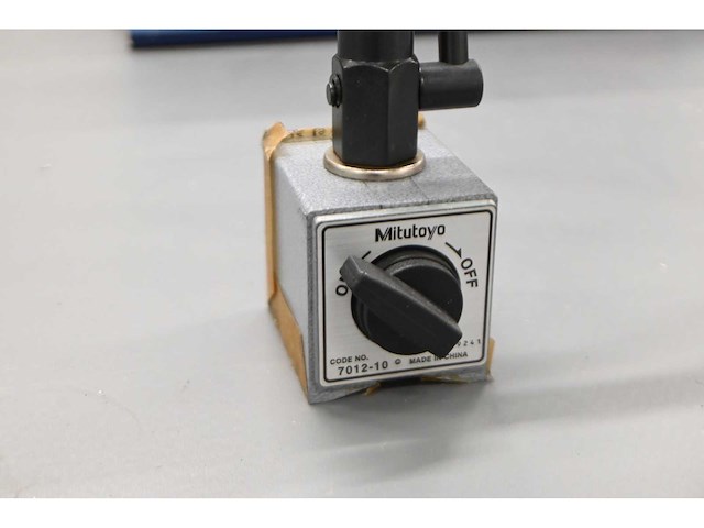 Mitutoyo 7012-10 magnetische meetklok statief - afbeelding 2 van  2