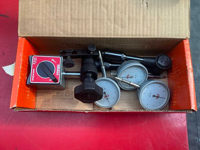 Mitutoyo 7019b - magnetische basis + wijzerplaat-indicatorset - afbeelding 1 van  2