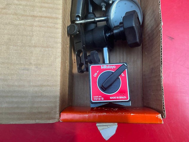 Mitutoyo 7019b - magnetische basis + wijzerplaat-indicatorset - afbeelding 2 van  2