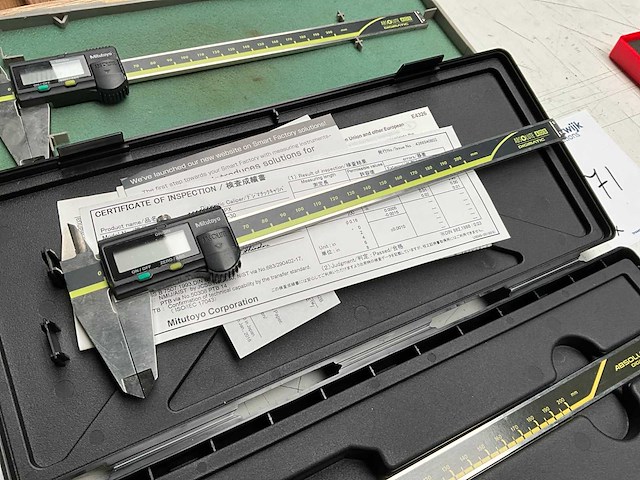 Mitutoyo absolute digimatic digitale schuifmaat 200 mm (3x) - afbeelding 3 van  4