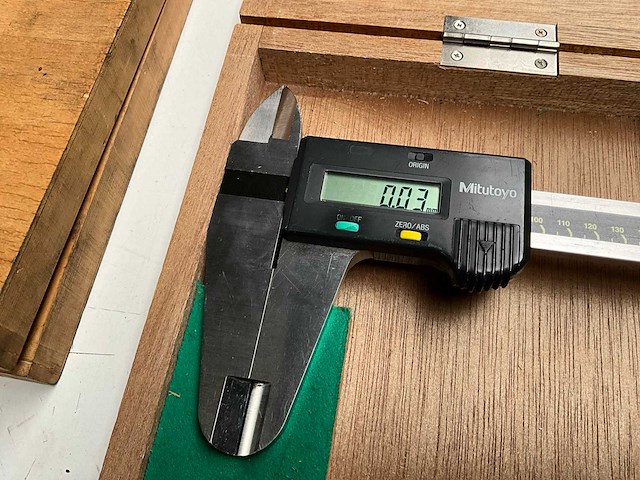 Mitutoyo absolute digimatic digitale schuifmaat 600 mm - afbeelding 4 van  4