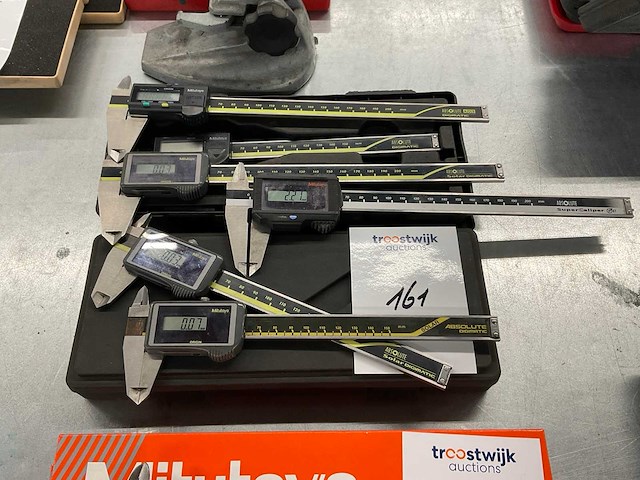 Mitutoyo absolute schuifmaat (6x) - afbeelding 1 van  2