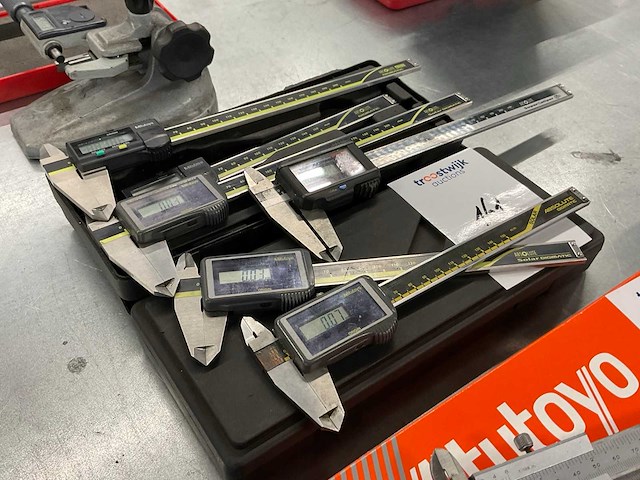 Mitutoyo absolute schuifmaat (6x) - afbeelding 2 van  2