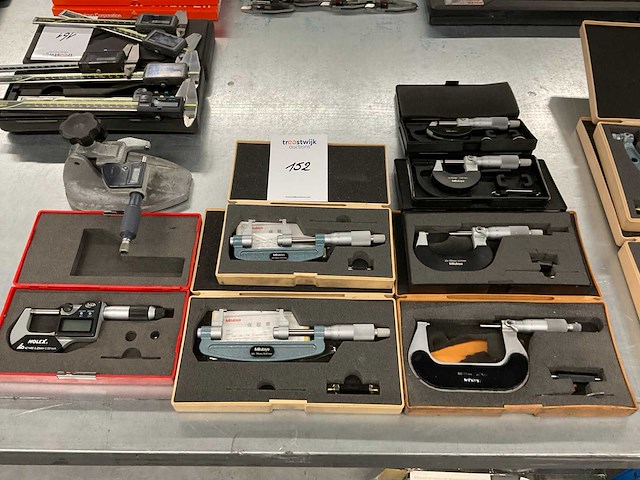 Mitutoyo buitenmaat micrometer (8x) - afbeelding 1 van  7