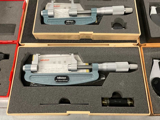 Mitutoyo buitenmaat micrometer (8x) - afbeelding 5 van  7