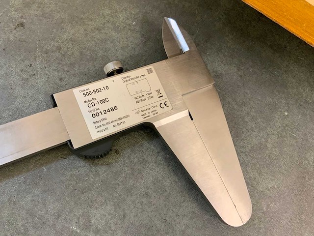 Mitutoyo cd-100c cfc-150g digitale schuifmaat (2x) - afbeelding 3 van  6