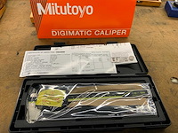 Mitutoyo cd-15apx digitale schuifmaat - afbeelding 1 van  5