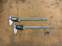 Mitutoyo cd-30 digitale schuifmaat (2x) - afbeelding 1 van  6