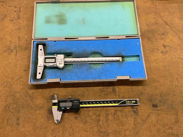 Mitutoyo cd15apx digitale diepteschuifmaat en schuifmaat - afbeelding 1 van  5