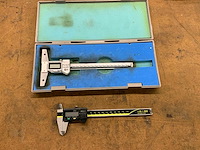 Mitutoyo cd15apx digitale diepteschuifmaat en schuifmaat - afbeelding 1 van  5