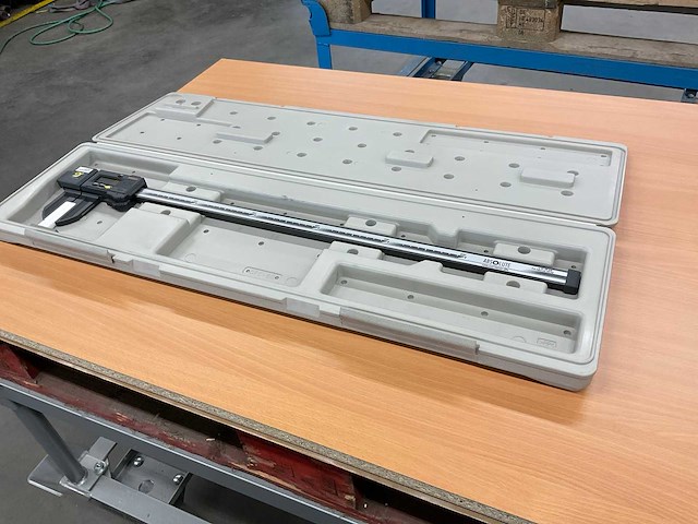 Mitutoyo cfc-60gc digitale schuifmaat - afbeelding 1 van  5