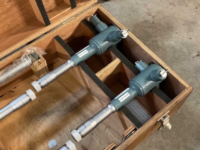 Mitutoyo driepunts binnenmaatmicrometer set - afbeelding 3 van  6