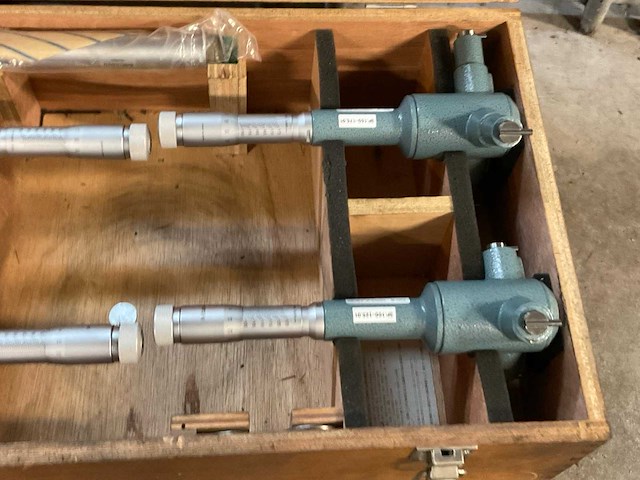 Mitutoyo driepunts binnenmaatmicrometer set - afbeelding 6 van  6