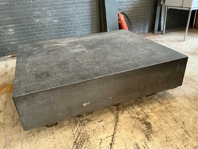 Mitutoyo granieten meettafel (meetplaat) - afbeelding 1 van  8