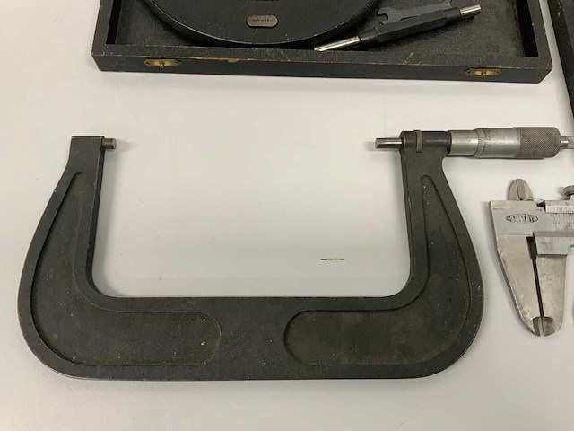 Mitutoyo, mauser, moore&wright binnenmaat micrometers en schuifmaten - afbeelding 1 van  4