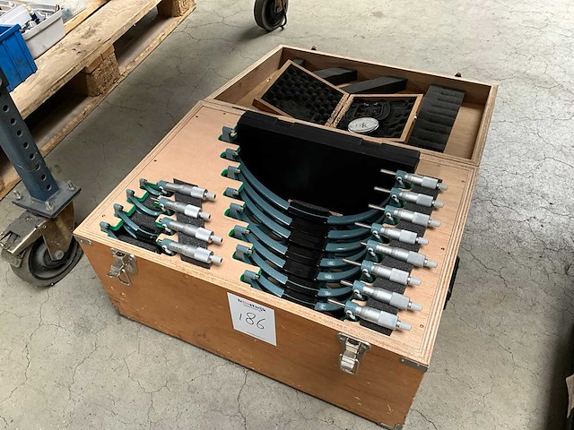 Mitutoyo micrometer set - afbeelding 1 van  7