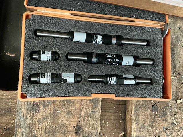 Mitutoyo micrometer + toebehoren - afbeelding 11 van  11