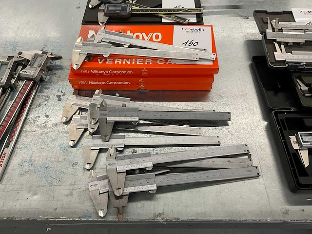 Mitutoyo schuifmaat (15x) - afbeelding 1 van  3