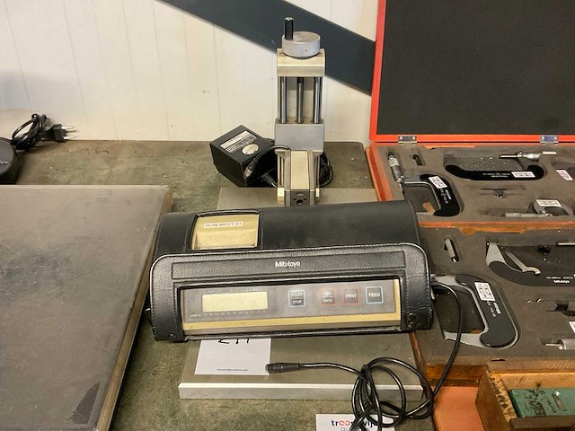 Mitutoyo surftest 301 ruwheidsmeter - afbeelding 1 van  4