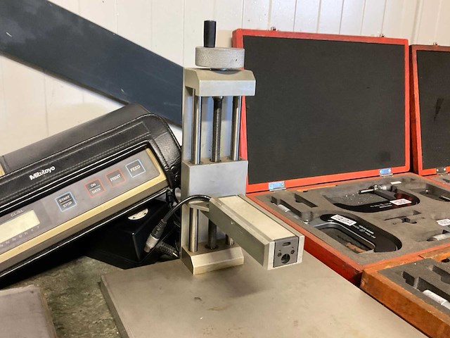 Mitutoyo surftest 301 ruwheidsmeter - afbeelding 4 van  4