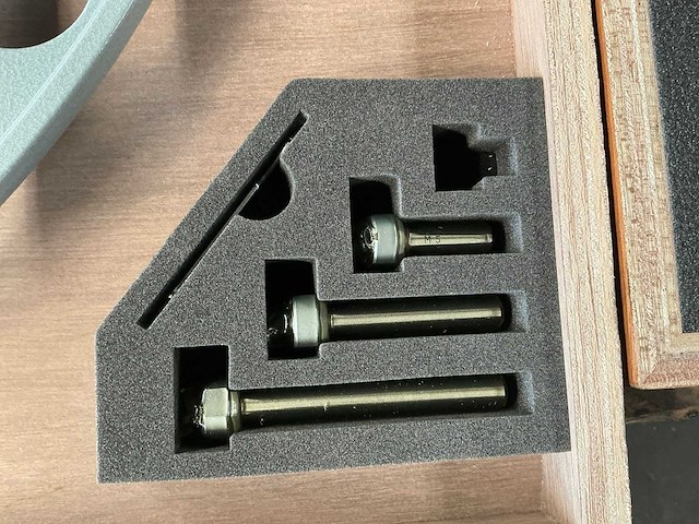 Mituyoyo 99maa001m3 buitenschroefmaat micrometer met verwisselbare aambeelden - afbeelding 6 van  8