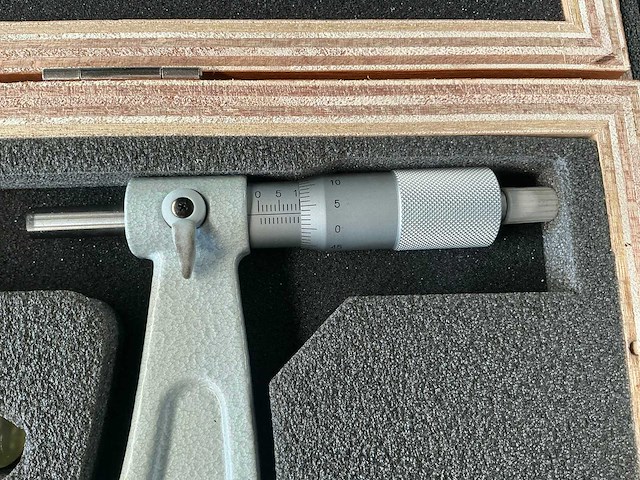 Mituyoyo 99maa001m3 buitenschroefmaat micrometer met verwisselbare aambeelden - afbeelding 4 van  8