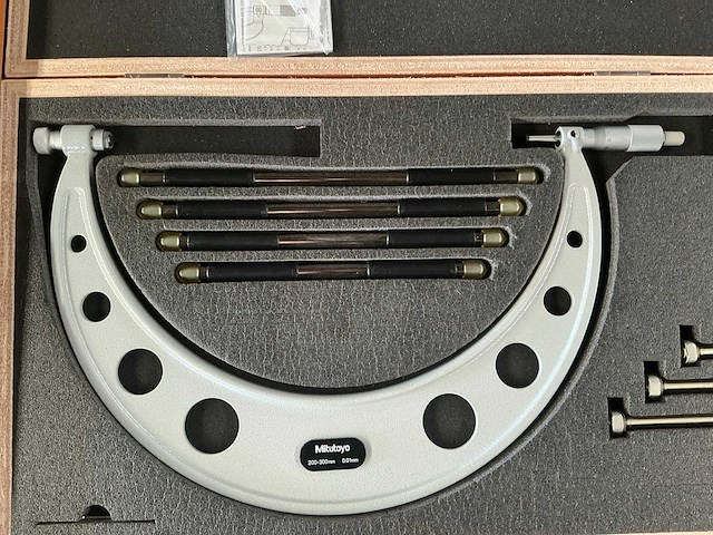 Mituyoyo 99maa001m3 buitenschroefmaat micrometer met verwisselbare aambeelden - afbeelding 1 van  7
