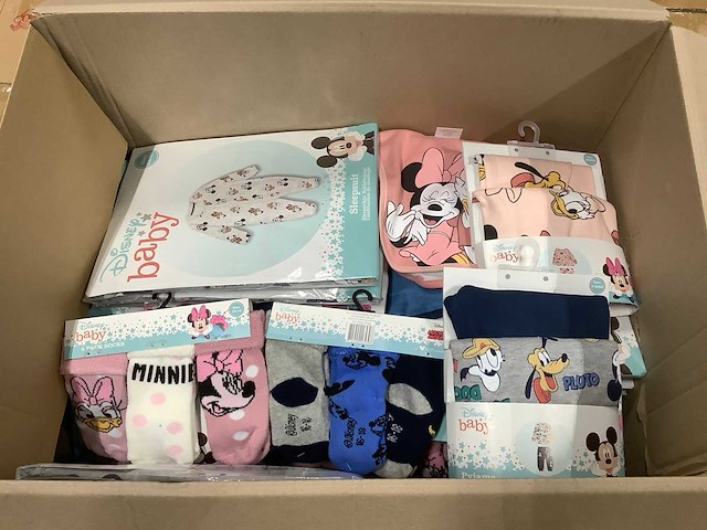 Mix disney baby- & kinderkleding (100x) - afbeelding 1 van  9