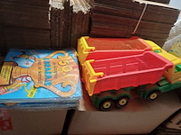 Mix doos d met oa schilden en vrachtwagen - afbeelding 2 van  3