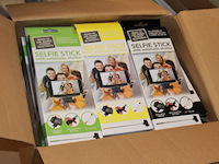 Mix doos selfiesticks 19 stuks - afbeelding 1 van  3