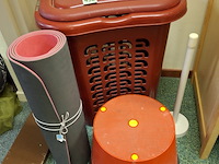 Mix kavel deksel wasmand kapot - afbeelding 1 van  3