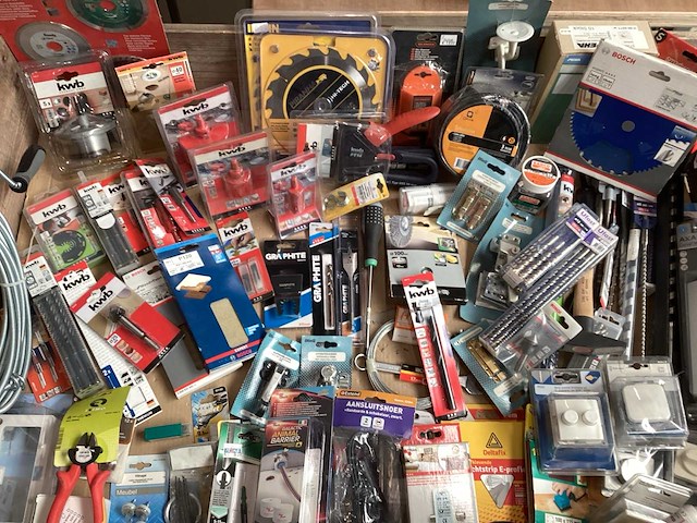 Mix kavel diverse bouwmarkt artikelen (100x) - afbeelding 1 van  9