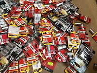 Mix kavel diverse doppen en hulpstukken (177x) - afbeelding 2 van  3