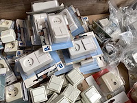 Mix kavel diverse schakelmateriaal (135x) - afbeelding 4 van  7