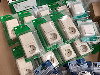 Mix kavel diverse schakelmateriaal - afbeelding 2 van  7